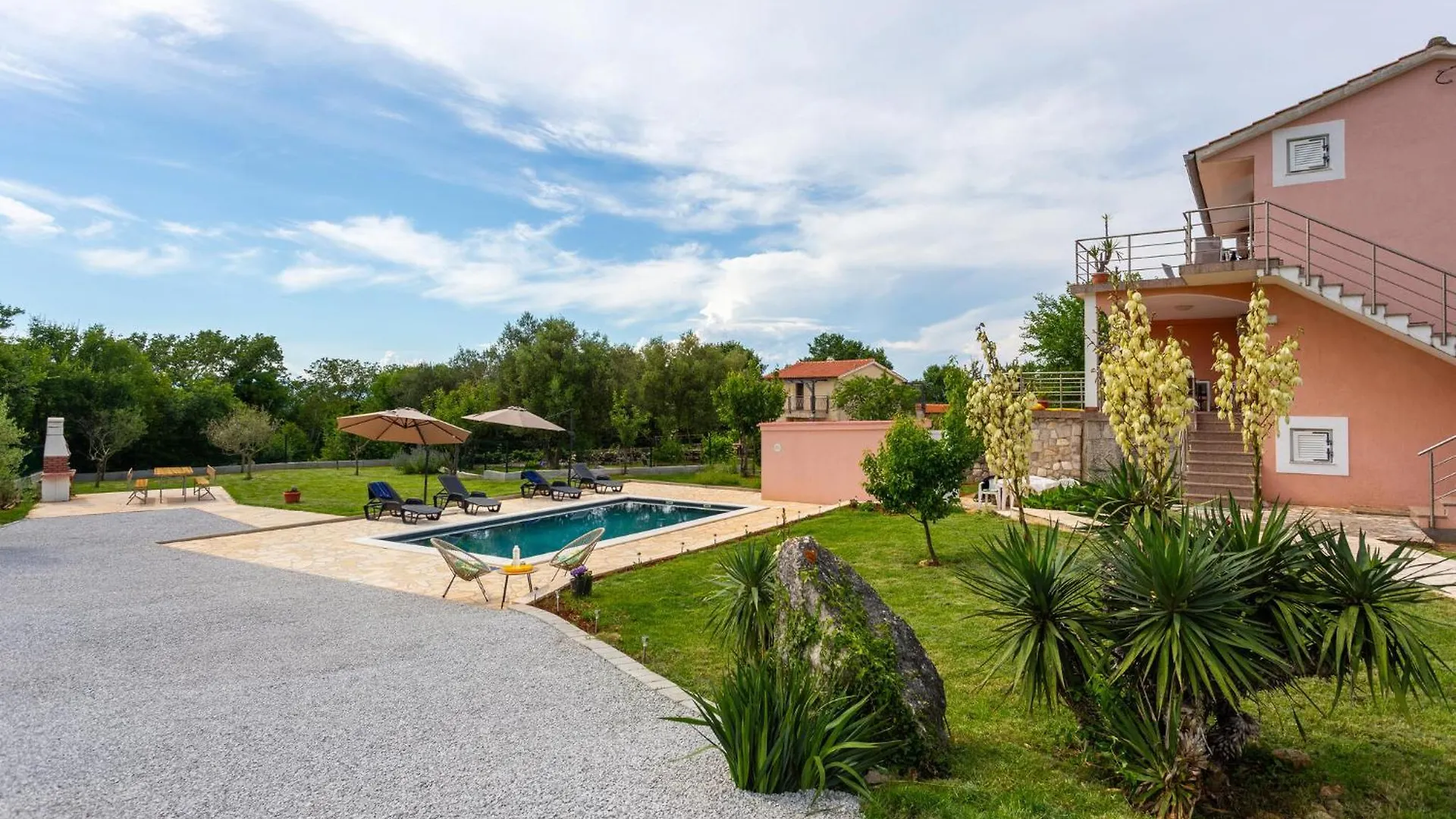 Pet Friendly Apartment In Malinska With Kitchen