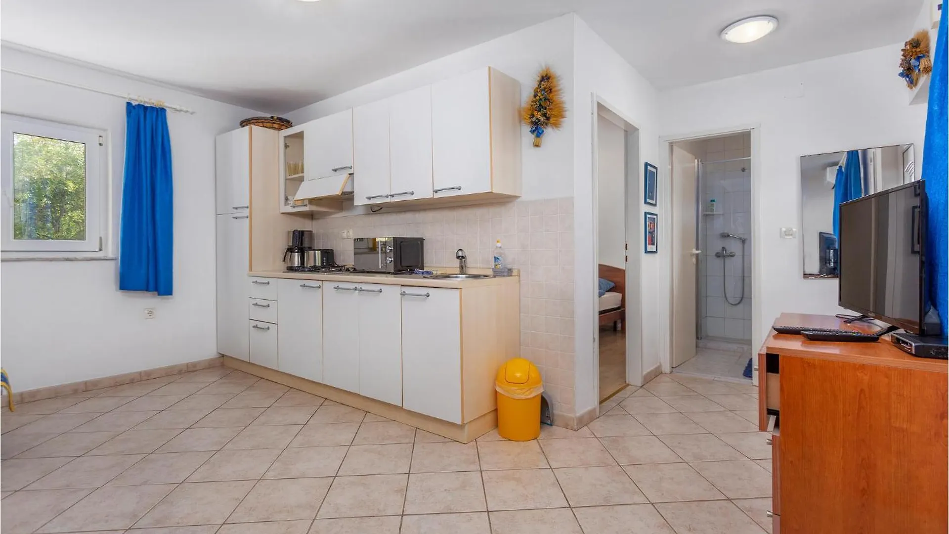 Pet Friendly Apartment In Malinska With Kitchen